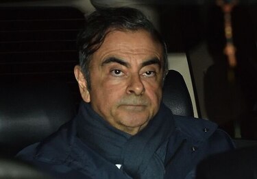 Renault se plantea demandar a Carlos Ghosn