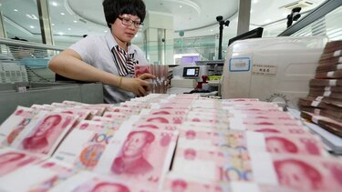 China da por concluidas las devaluaciones del yuan para disipar las dudas