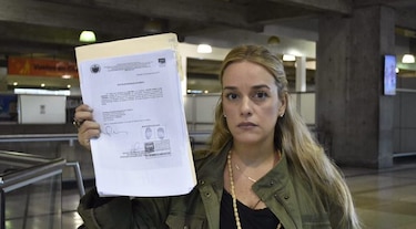 A la activista de derechos humanos Lilian Tintori le impiden salir de Venezuela