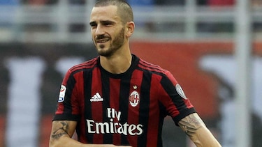 Bonucci, expulsado en el Milan-Génova tras recurrir al VAR