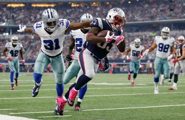 Patriots mantienen su paso ganador
