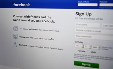 Facebook identifica origen de falla y dice que está en vías de resolverse
