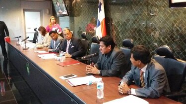 Comisión finaliza aprobación de 82 artículos del proyecto de descentralización
