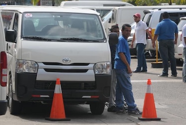 Continúa censo de 'buses piratas' en la capital