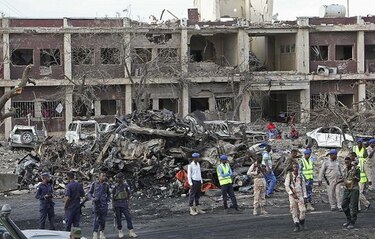 Camión bomba en Somalia deja al menos 276 muertos