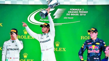Hamilton no se rinde