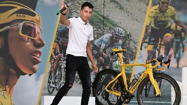 Egan Bernal compartió su alegría con toda la gente de Zipaquirá