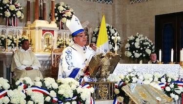Ulloa destaca labor de los próceres en el tedeum por el 3 de noviembre