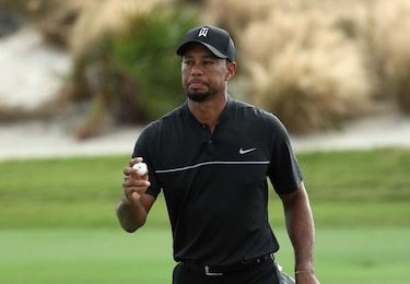 Tiger Woods fue operado de la espalda por cuarta vez