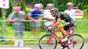 Calmejane conquista la octava etapa del Tour
