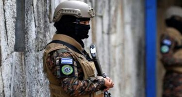Salvadoreños exigen al Congreso que apruebe crédito para seguridad pública