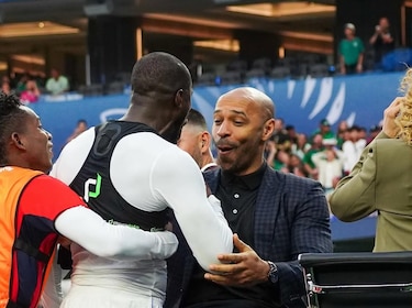 Thierry Henry, el protagonista del abrazo emotivo de Cecilio Waterman