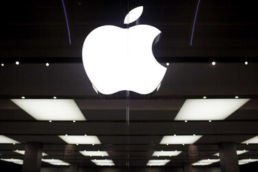 Acciones de Apple se desploman 7% en 10 minutos; ventas de iPhones bajan