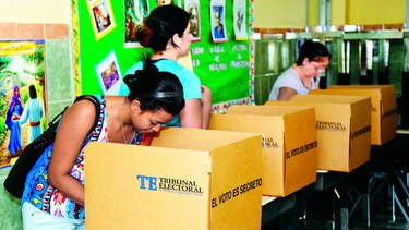 Partidos se enfrentan por el voto plancha