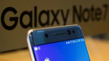 Evacuan avión por nuevo incidente con teléfono de Samsung en Estados Unidos