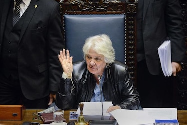 Exprimera dama asume como vicepresidenta de Uruguay