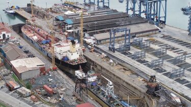 Empresa que opera el astillero Balboa despide a 40 trabajadores