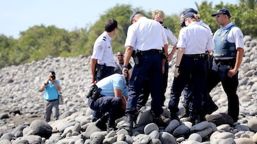Confusión tras el descubrimiento de falsos restos del avión MH370