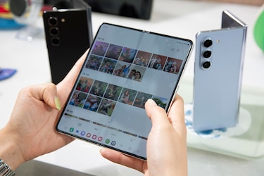 Samsung presenta en Seúl sus nuevos teléfonos móviles plegables, más ligeros y compactos