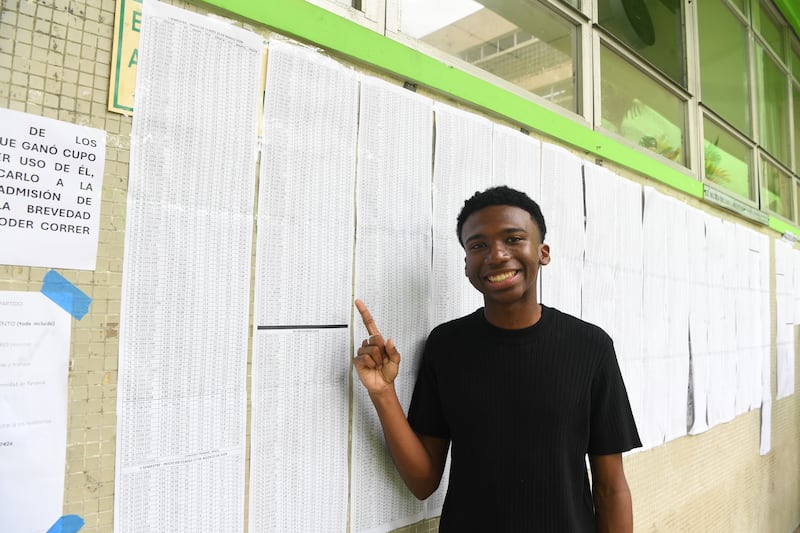 Solo 200 cupos y 2,143 aspirantes: Carlos Etienne obtuvo el puntaje más alto para ingresar a la carrera de Medicina en la UP