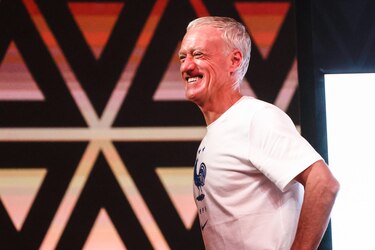 Didier Deschamps prolonga su contrato como seleccionador francés hasta julio de 2026