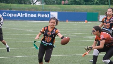 La cima está compartida en la Varsity Kiwanis