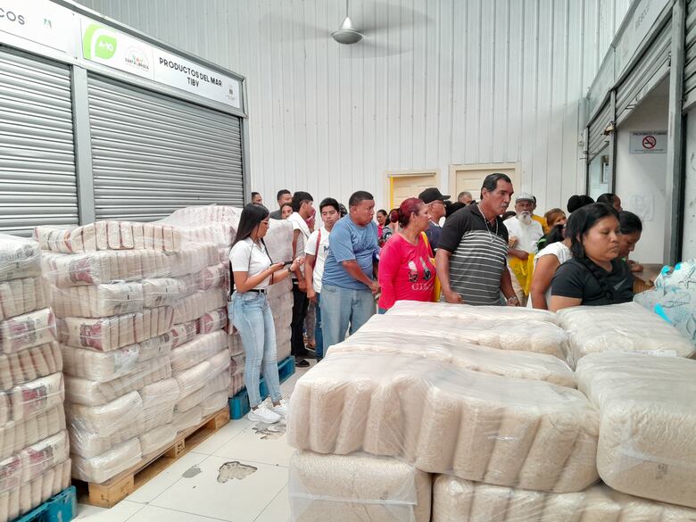 Arroz a $5.00 en San Miguelito: por qué cientos hacen fila desde la madrugada