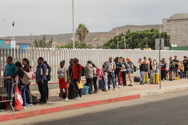 Activistas condenan renovación de muro fronterizo en la mexicana Tijuana