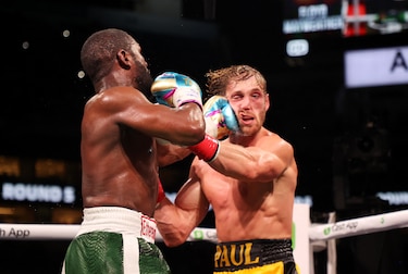 Mayweather dominó pelea contra Logan Paul