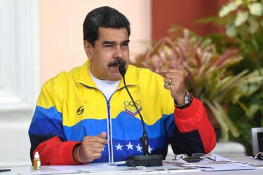 Maduro anuncia venta de acciones de empresas estatales de Venezuela