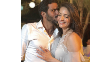Un matrimonio de actor judío y presentadora árabe levanta pasiones