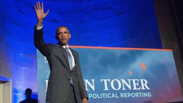 Obama pide a periodistas que comprometan a candidatos