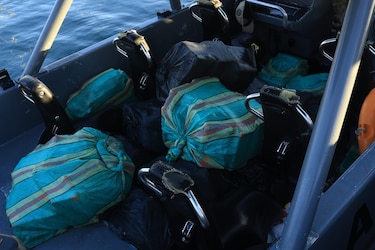 Decomisan 680 kilos de drogas cerca de Punta Coco