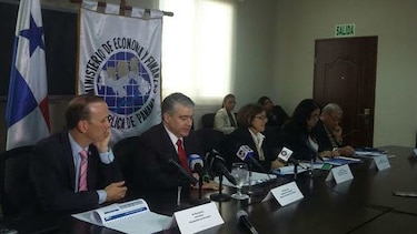 $1,034 millones de déficit fiscal en 2015
