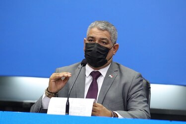 ‘En ningún lugar se va a cobrar la vacuna’, dice Sucre sobre inmunización en hospitales privados