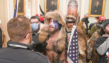 La toma del Capitolio por dentro; relato de un fotógrafo
