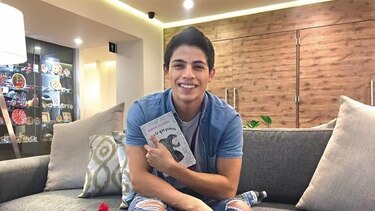 Alberto Villarreal, ‘booktuber’ y escritor, presentó su segundo libro