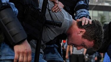 Más de mil detenidos durante una manifestación opositora en Moscú
