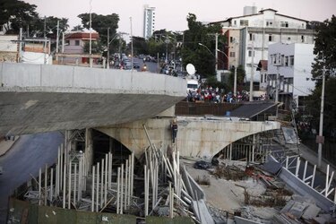Recuperan segundo cadáver tras derrumbe de viaducto en Belo Horizonte