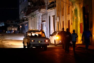 Cuba suspende la actividad laboral y docente viernes y sábado por la crisis energética