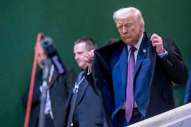 Trump asegura que Estados Unidos tiene una ‘flota enorme’ dirigiéndose a aguas cercanas a Irán