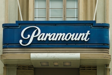 Paramount y fiscales acuerdan poner fin a demanda y allanan fusión con Warner Bros