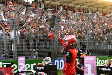 Leclerc se hace con la ‘pole’ en un mal día para Alonso y Sainz Jr en Melbourne