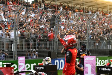 Leclerc se hace con la ‘pole’ en un mal día para Alonso y Sainz Jr en Melbourne