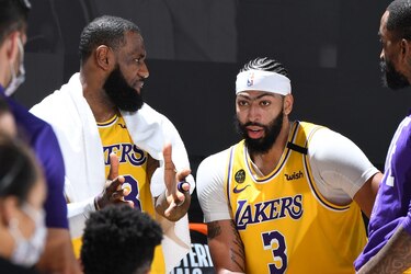 Lakers frenan a los Nuggets y se ponen 1-0 en final del Oeste