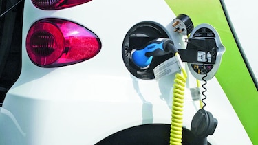 Se desploma venta de autos eléctricos