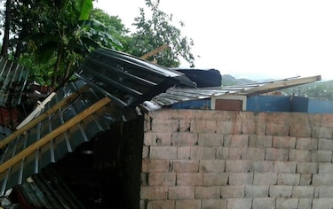 Inundaciones y voladuras de techos en la provincia de Colón