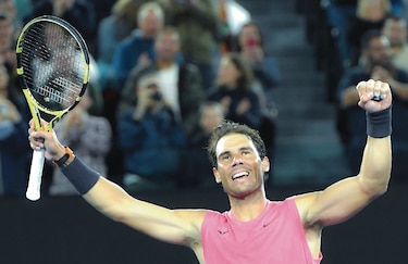 Nadal gana y sigue en carrera hacia su vigésimo Grand Slam