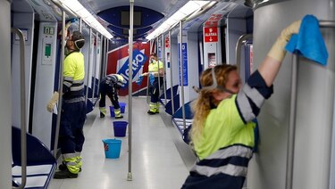 España cierra escuelas y aplica primeras cuarentenas en ciudades por Covid-19