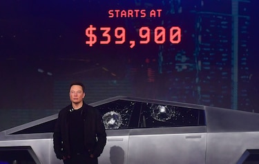 Fiasco en la presentación del pick-up irrompible de Tesla